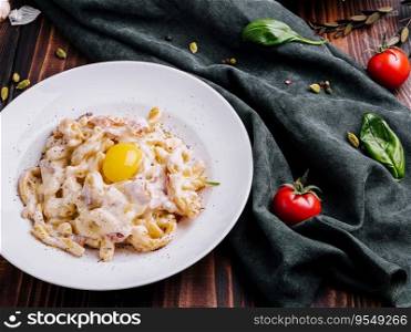 different types of italian pasta in bowls