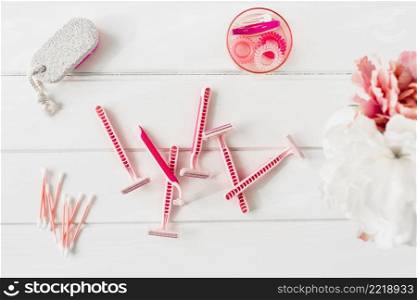 disposable razors hair elastics
