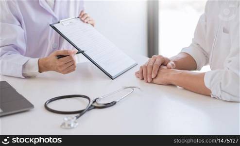 Doctor and patient consults or discussing about diagnosis and giving advice, Medicine and health care concept