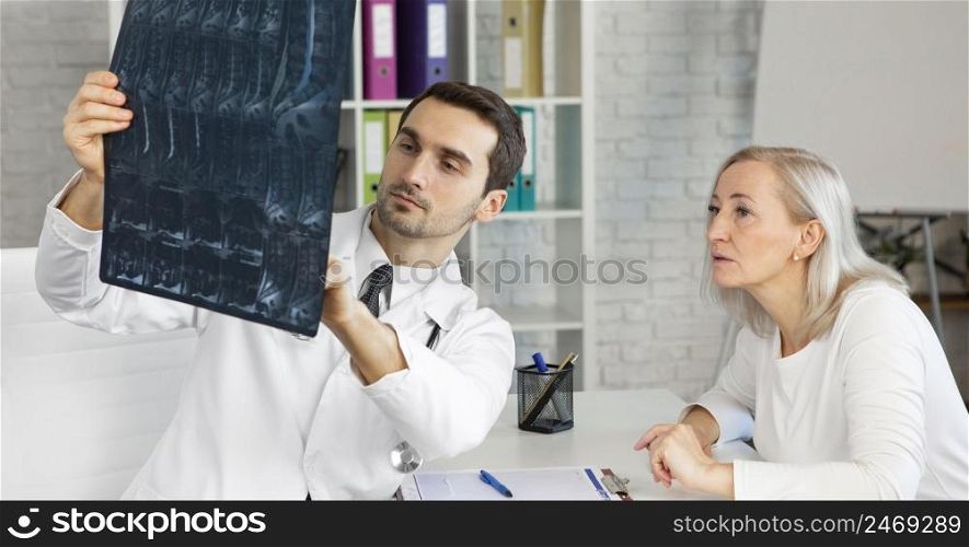 doctor explaining radiography
