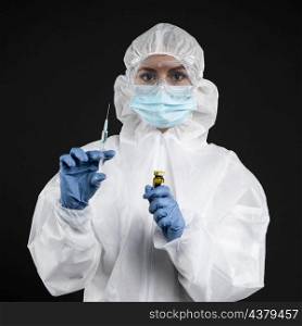 doctor preparing coronavirus vaccine