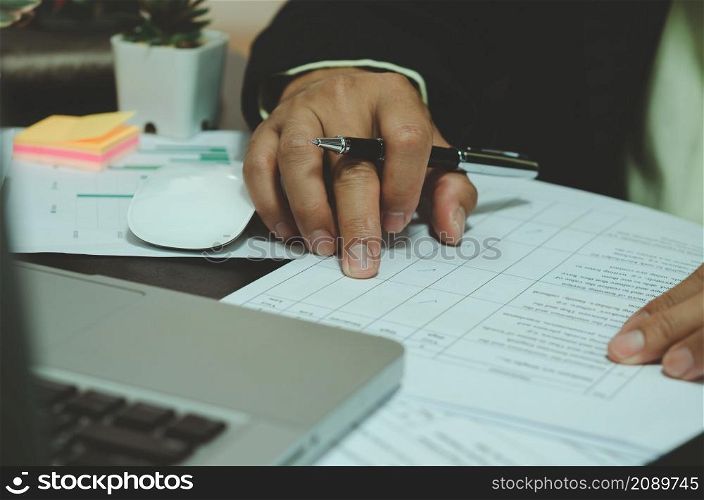 Documents for assessing business satisfaction Check mark competence rating