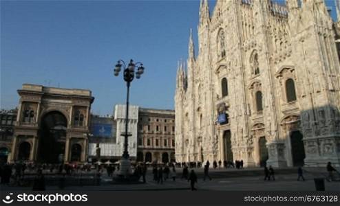 Domplatz mit Fassaden (Mailand)
