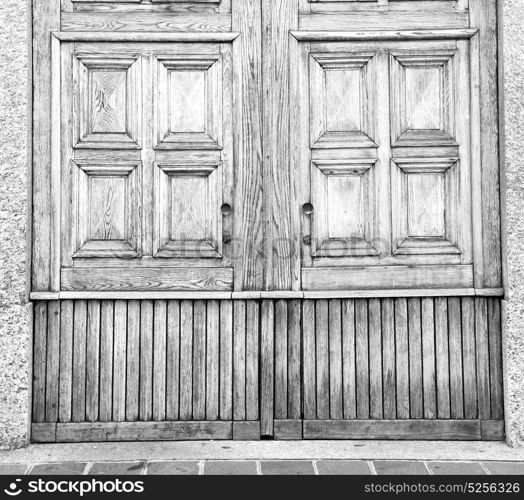 door in italy old ancian wood and traditional texture nail