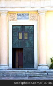 door italy lombardy in the milano old church closed brick pavement