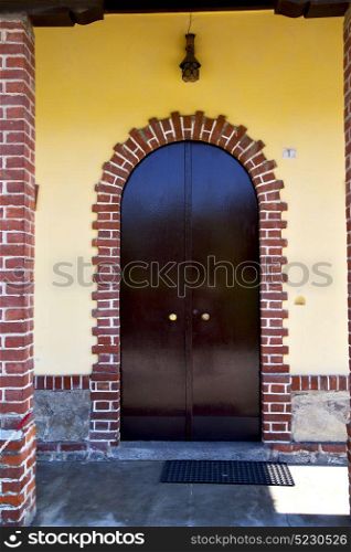 door italy lombardy in the milano old church closed brick pavement