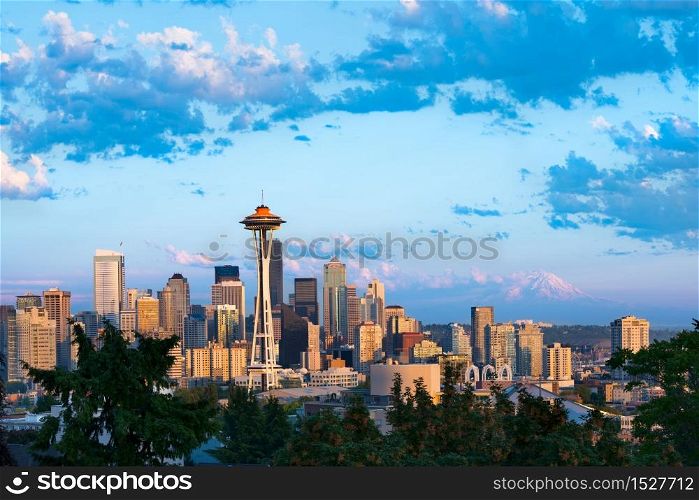 Downtown Seattle with snowed Mount Rainier in the back, Washington State, USA