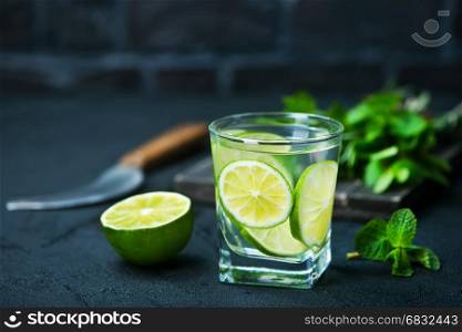 drink with lemon and lime, detox drink