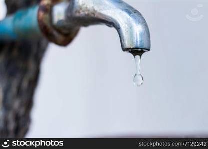 Dripping faucet. In water d&rsquo;times of crisis it is important to s
