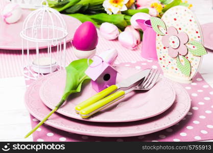 Easter serving, pink and green spring decorations