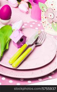Easter serving, pink and green spring decorations