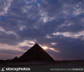 Egyrtian pyramids