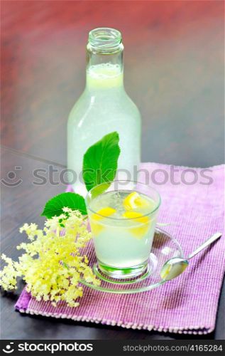 elderflower juice with lemon