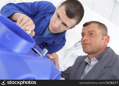 electrical apprentice adn his teacher