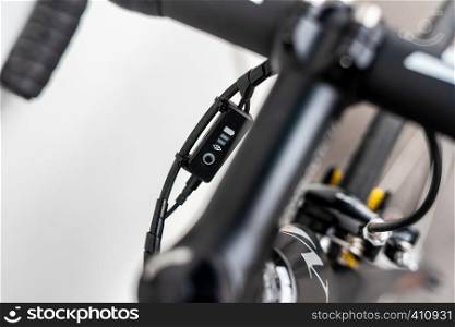 Electronic transmission shifters with power indicator on road bike