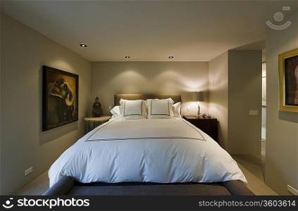 Elegant bedroom