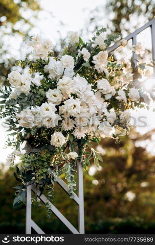 elegant wedding decorations made of natural flowers and green elements