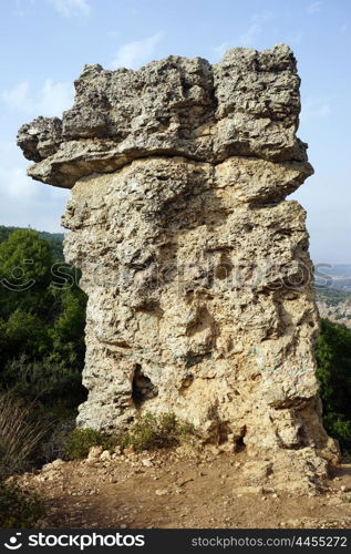 Eliah&rsquo;s Chair rock near Hirbat Shamma in Israel