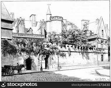 Entrance of the Hotel de Cluny, street Sommerard, vintage engraved illustration. Paris - Auguste VITU ? 1890.
