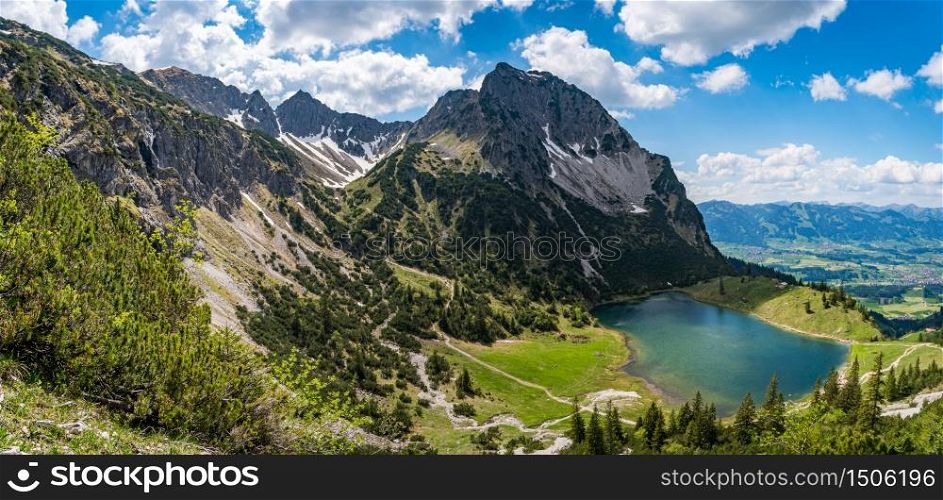 Entschenkopf crossing with a fantastic panoramic view of the Upper and Lower Gaisalpsee and the Allgau Alps