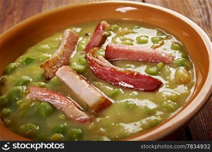 Erwtensoep pea soup - Traditional german cuisine dish