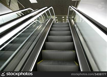 escalators 2