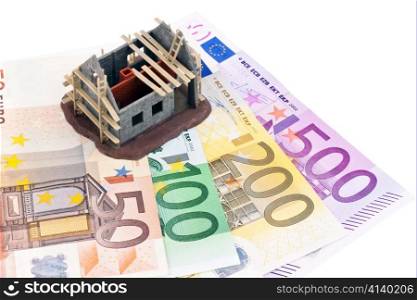 Eurogeld und schweizer Franken Banknoten auf einer Waage. Wechselkurs
