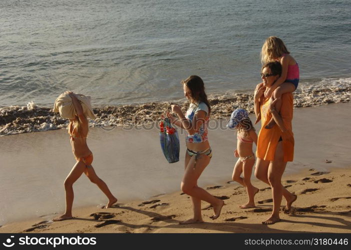 Family at Maui beach