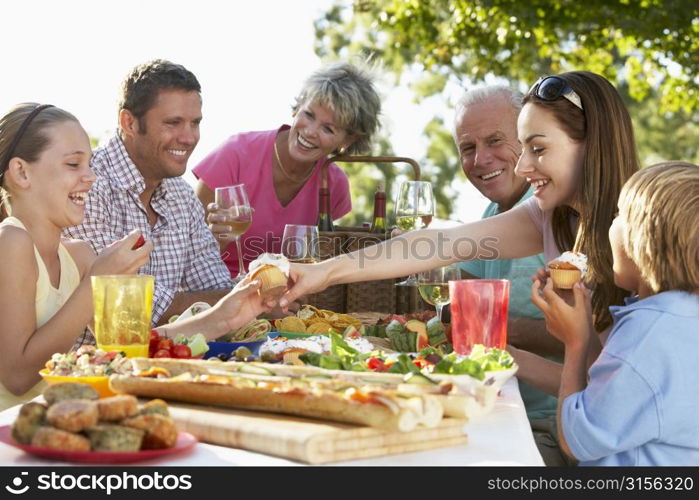 Family Dining Al Fresco