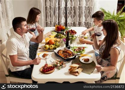 family eating dinner table