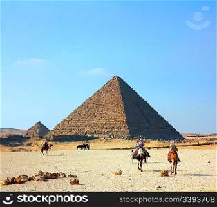 famous ancient egypt pyramids in Giza Cairo