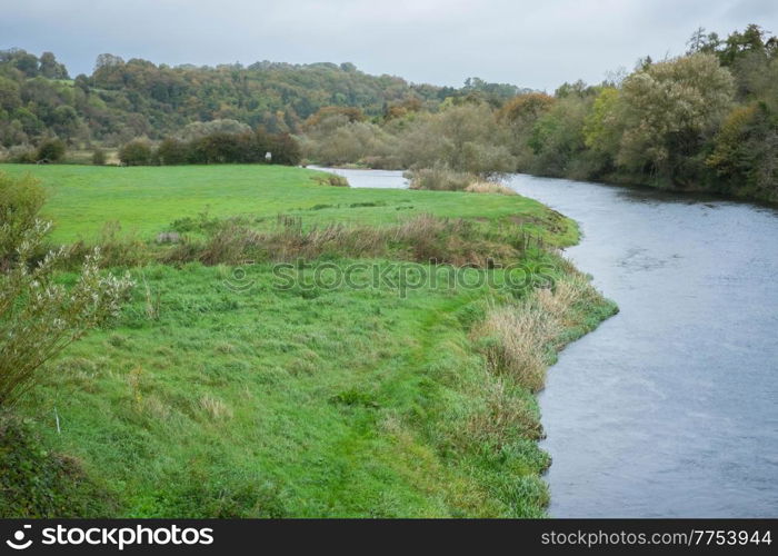 Famous river in middle Ireland