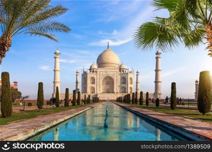 Famous Taj Mahal of India, main view, Agra.. Famous Taj Mahal of India, main view, Agra