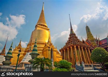 Famouse Bangkok Temple - &acute;Wat Pho&acute; photo