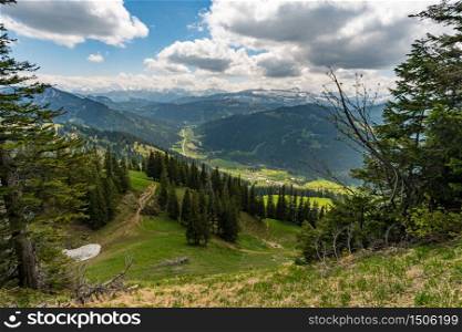 Fantastic mountain tour to the Siplingerkopf and Heidelbeerkopf from the Gunzesried valley in the Allgau Alps