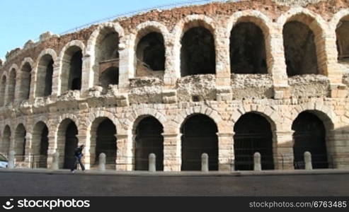 Fassade der Arena in Verona