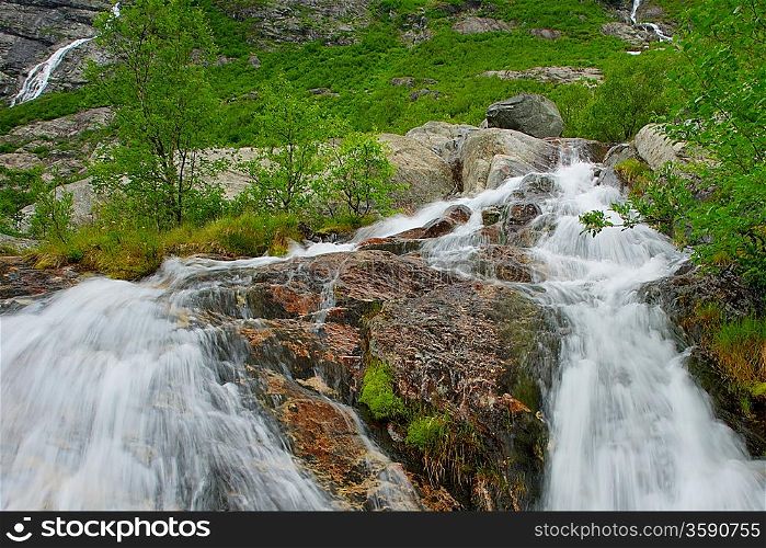 Fast cascade in norwegian mountains