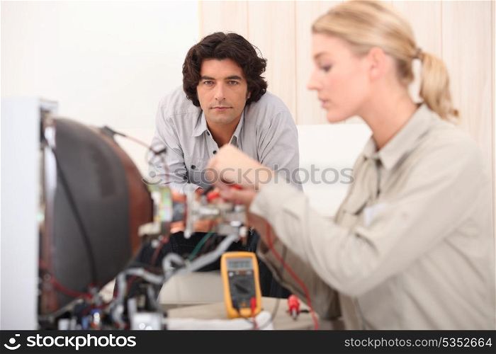 Female computer repair