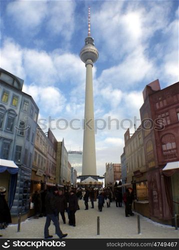 Fernsehturm-Weihnachtsmarktbuden. Christmas fair in Berlin