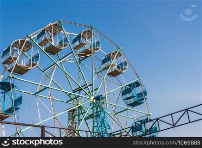 Ferris wheel Ferris wheel is a fun player.Asia temple work market play Business