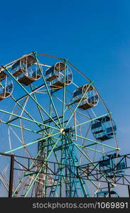 Ferris wheel Ferris wheel is a fun player.Asia temple work market play Business