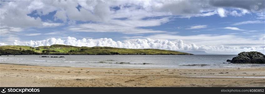Fintra beach is a beautiful sandy beach just a couple of kilometers outside the fishing port of Killybegs. Stunning views of both the beach and Donegal Bay as far as Benbulben mountain in County Sligo