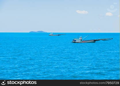 Fishing boat sailing at sea. So go out fishing for deep-sea fishing.