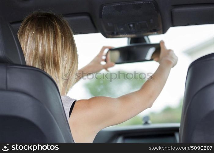 fitting a car rear view mirror