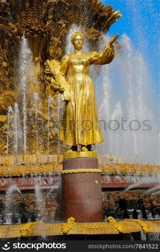 "Fountain "Friendship of Peoples" at the Exhibition Center.Russia Sculpture in a fountain Friendship of Peoples, VDNH (VVC), Moscow"