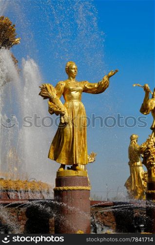 "Fountain "Friendship of Peoples" at the Exhibition Center.Russia Sculpture in a fountain Friendship of Peoples, VDNH (VVC), Moscow"