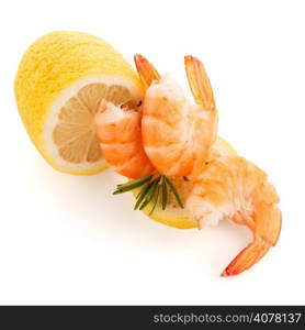 Fresh cooked shrimp with lime prepared to eat.