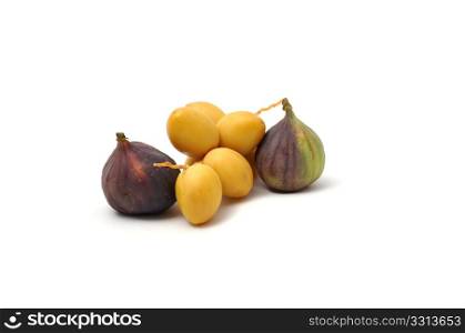 Fresh date fruits and figs
