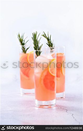 Fresh lime and rosemary in combination with fresh grapefruit juice and tequila. This cocktail is full of vibrant citrus flavors and aromatic herbs, showcasing the best of winter seasonal fruits.