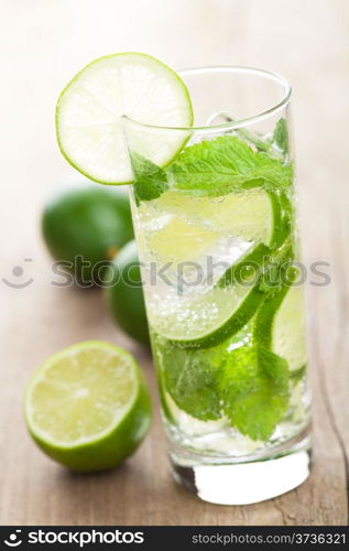 fresh mojito cocktail